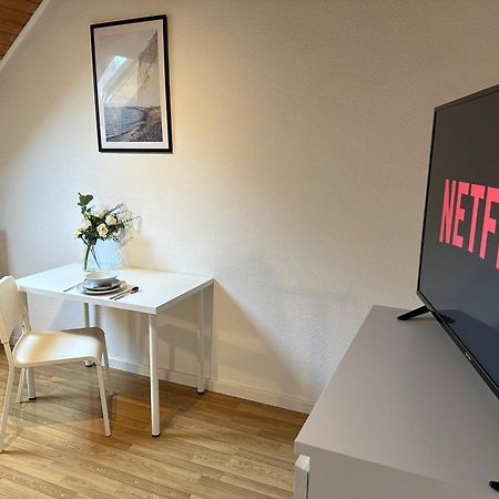 3-Zimmer Apartment Fuer Monteure & Geschaeftsreisende: Schnelles Internet Stemshorn Bagian luar foto